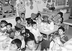 children in lunch room